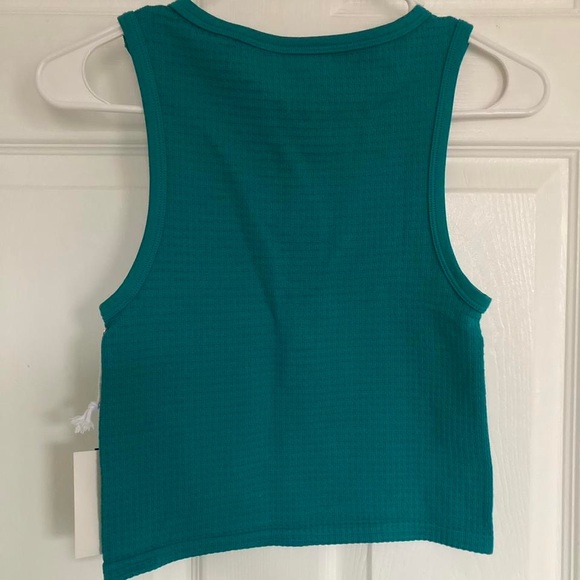 New Social Revival cropped tank - Picture 3 of 5